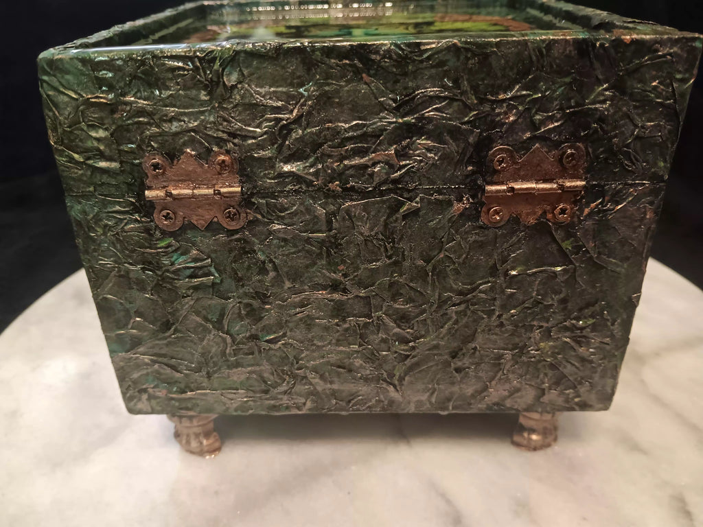 Greenman Resin Top Keepsake Box B