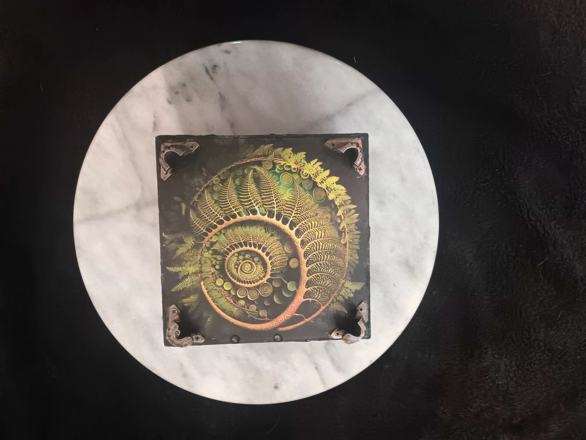 Greenman Resin Top Keepsake Box B