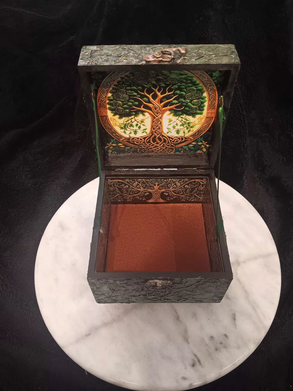 Greenman Resin Top Keepsake Box B