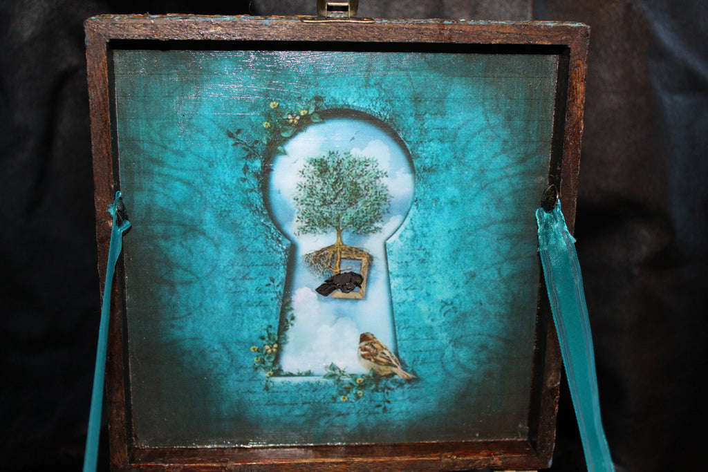 Raven Resin Top Keepsake Box