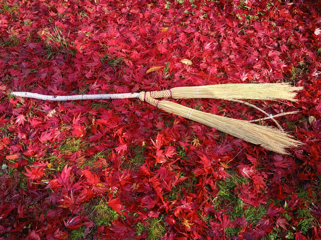Lover’s Knot Broom